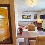 Guest house Familia 4*