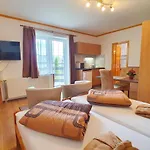 Guest house Familia 4*