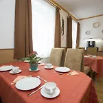 Guest house Familia 4*