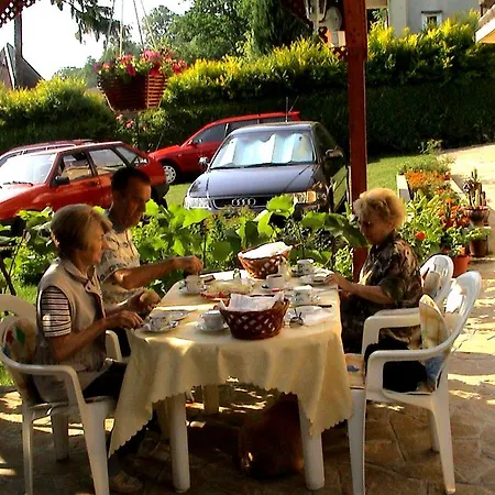 Pensión Familia