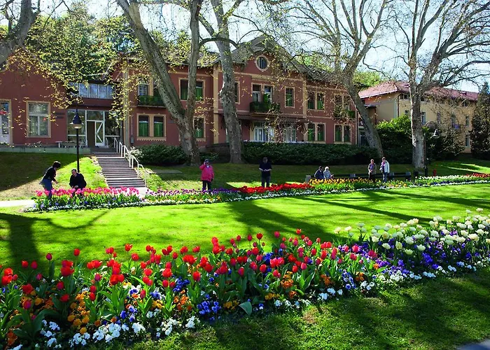 ファミリア 4* ヘーヴィーズ