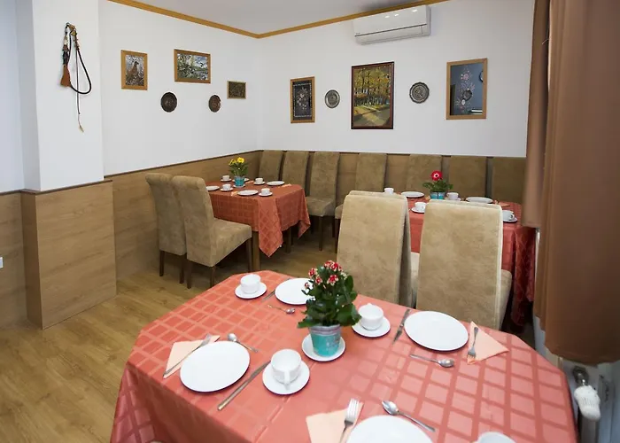 ゲストハウス ファミリア