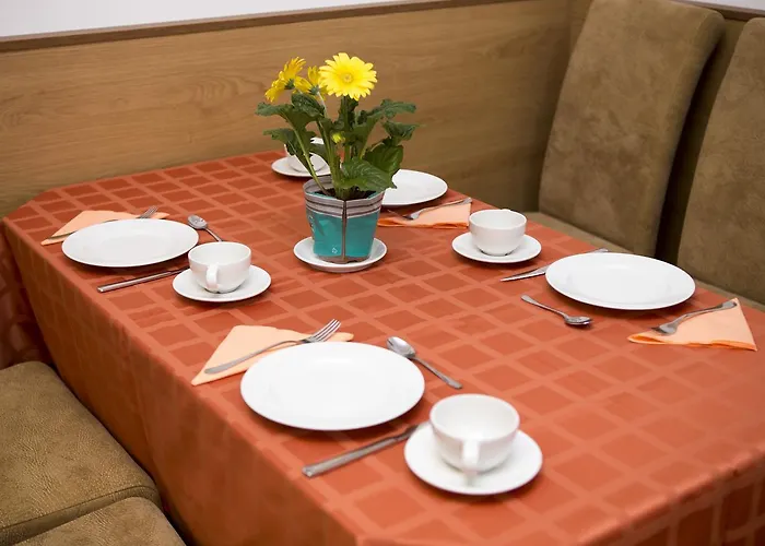 ファミリア 4* ヘーヴィーズ